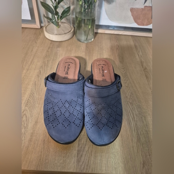 Women's Blue Flats with Buckle - Picture 5 of 6